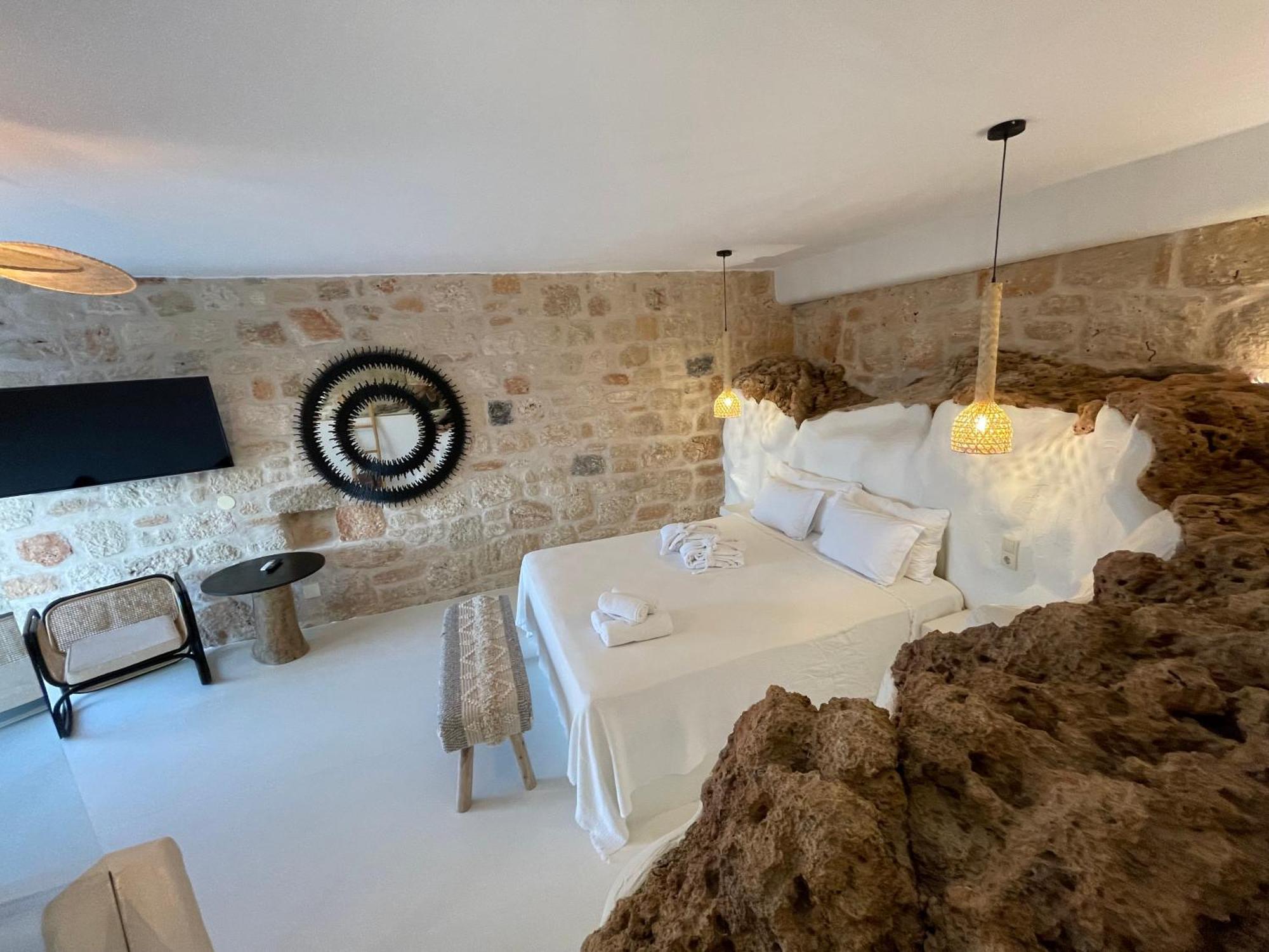 Eight Dimensions Capari 4*